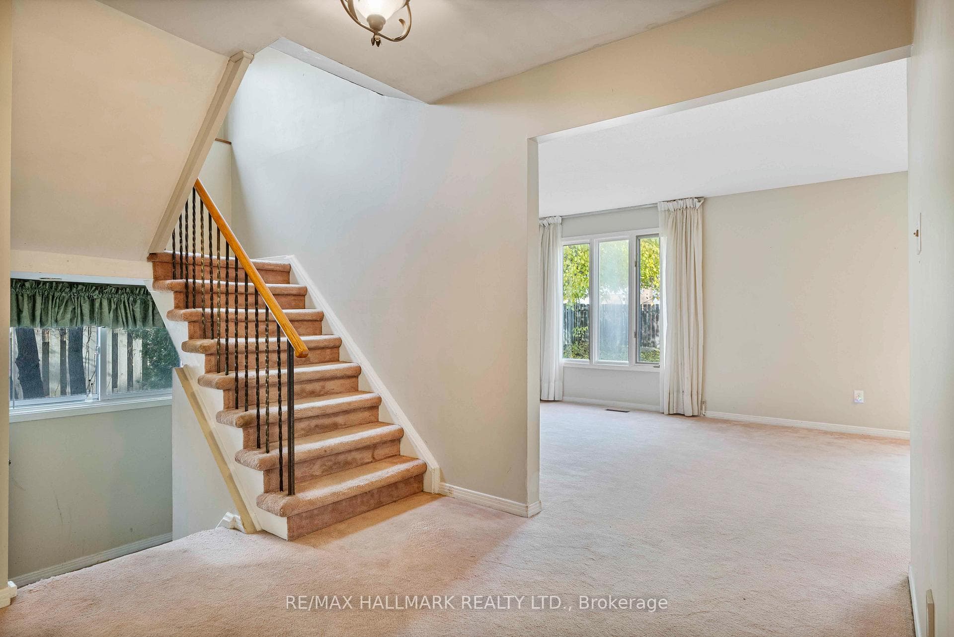 101 Bushmills Square photo 18