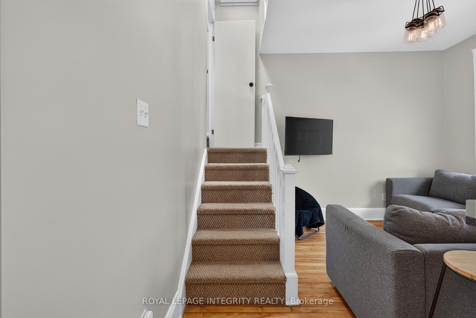 Upper Floor Unit