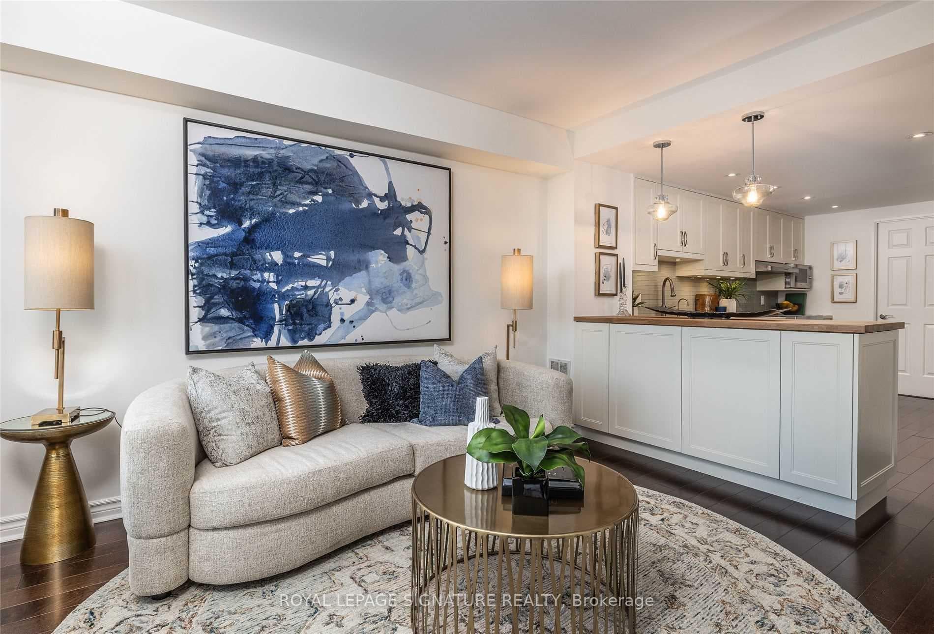 Open Concept Family Room & Kitchen