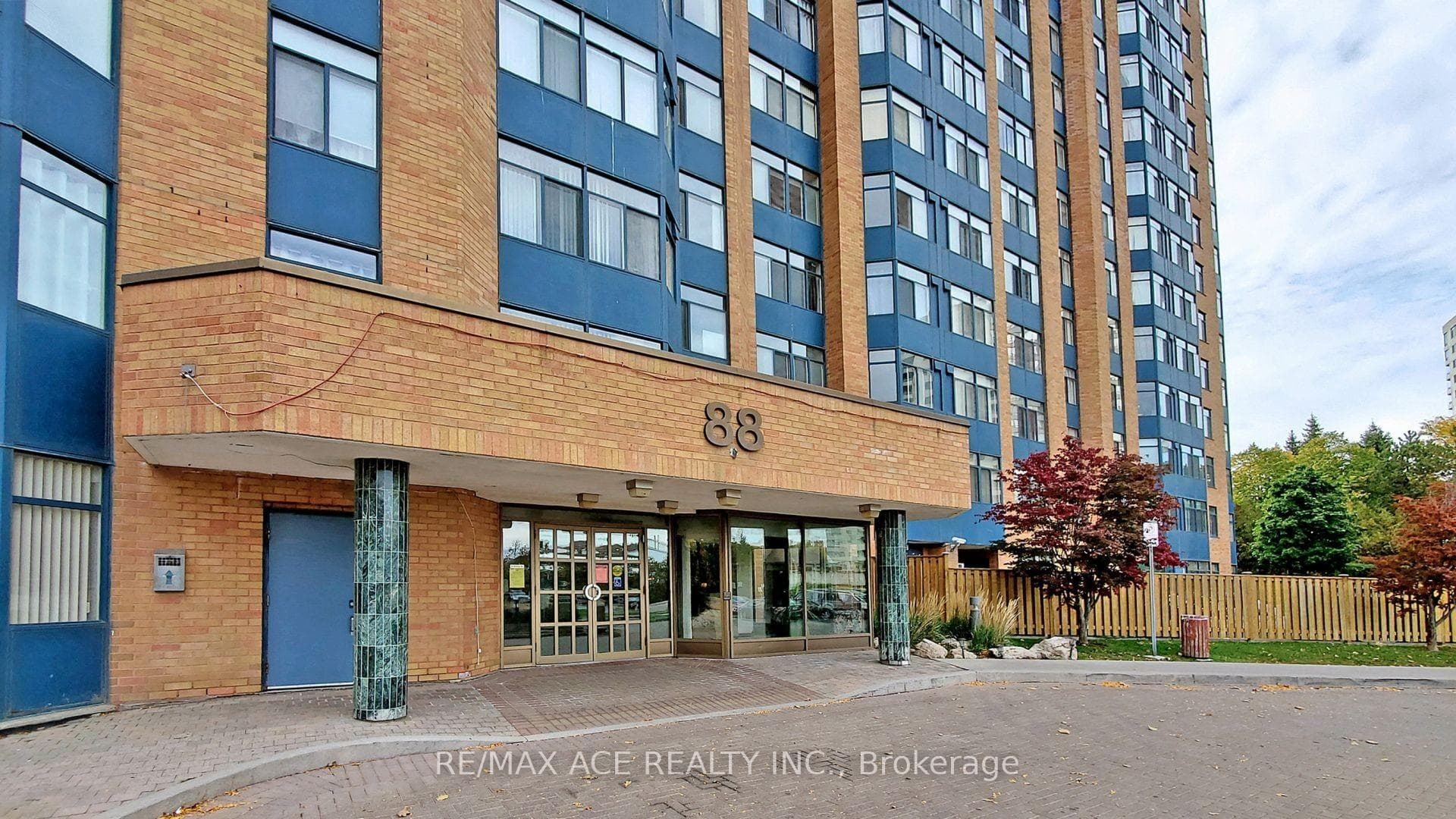 88 Alton Towers Circle Unit 1415 photo 5