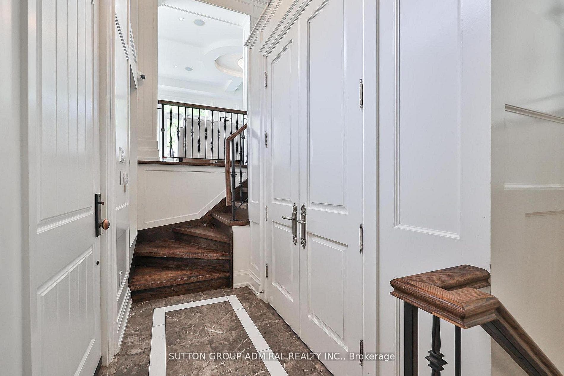 137 Florence Avenue photo 3