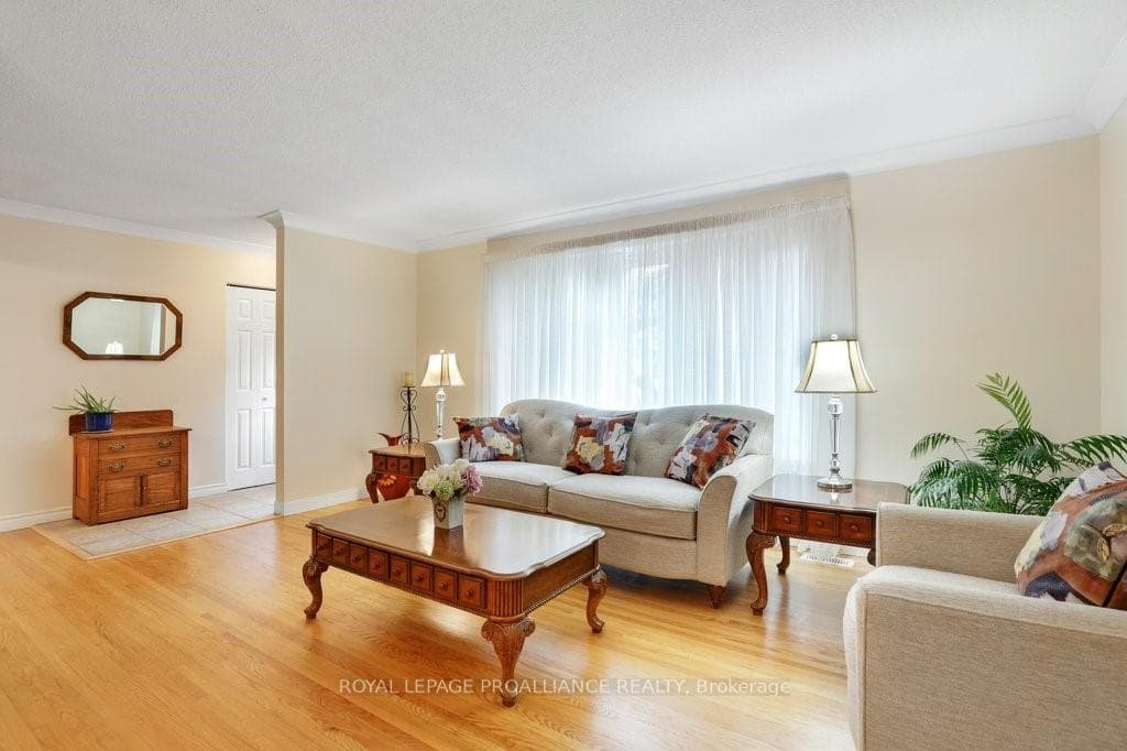 134 PADDOCK Way photo 6