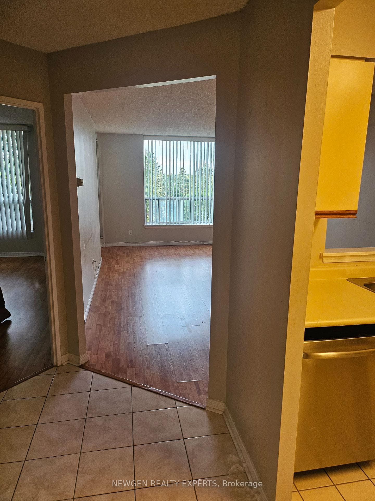 480 Mclevin Avenue Unit 303 photo 5
