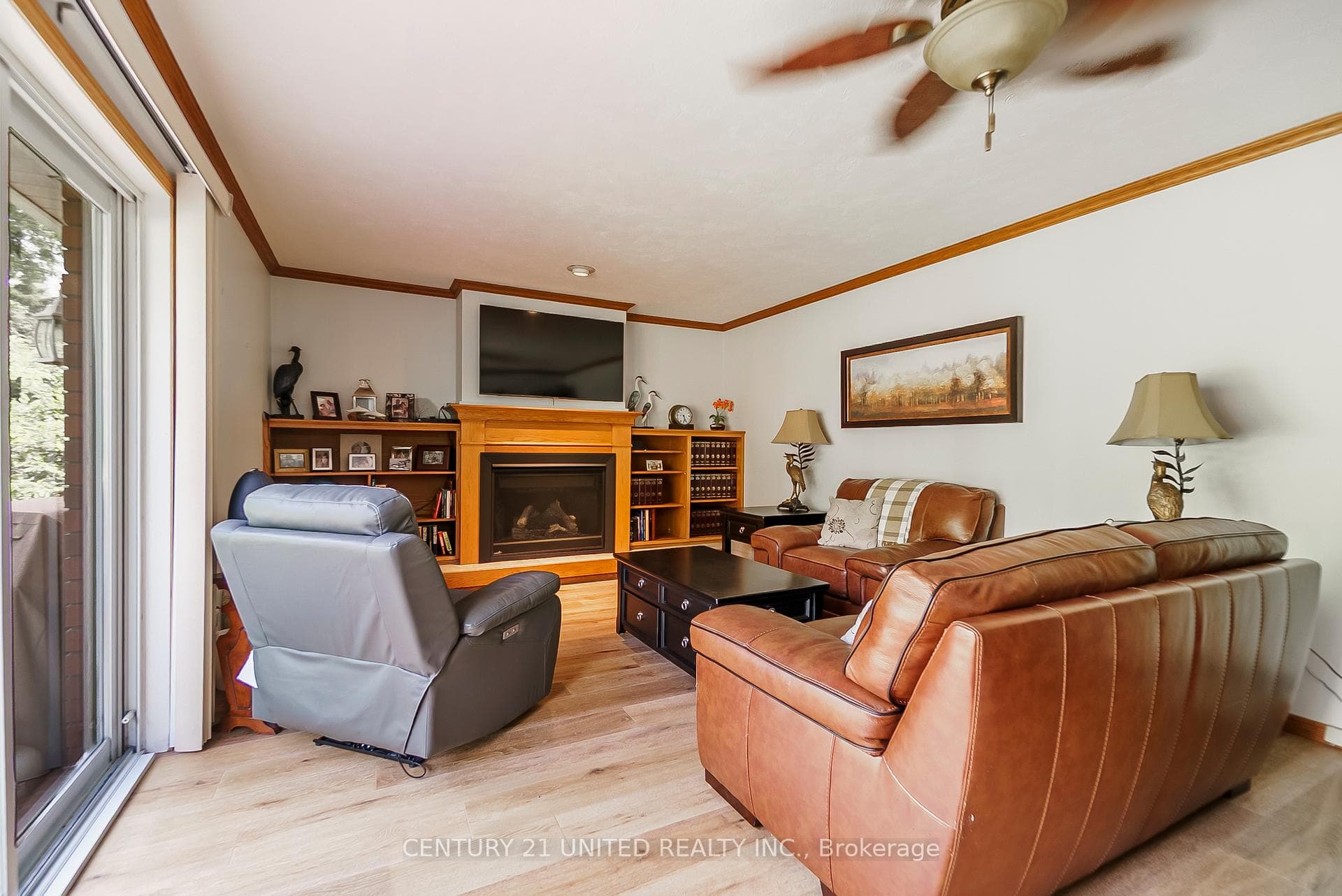 1656 Champlain Drive photo 18