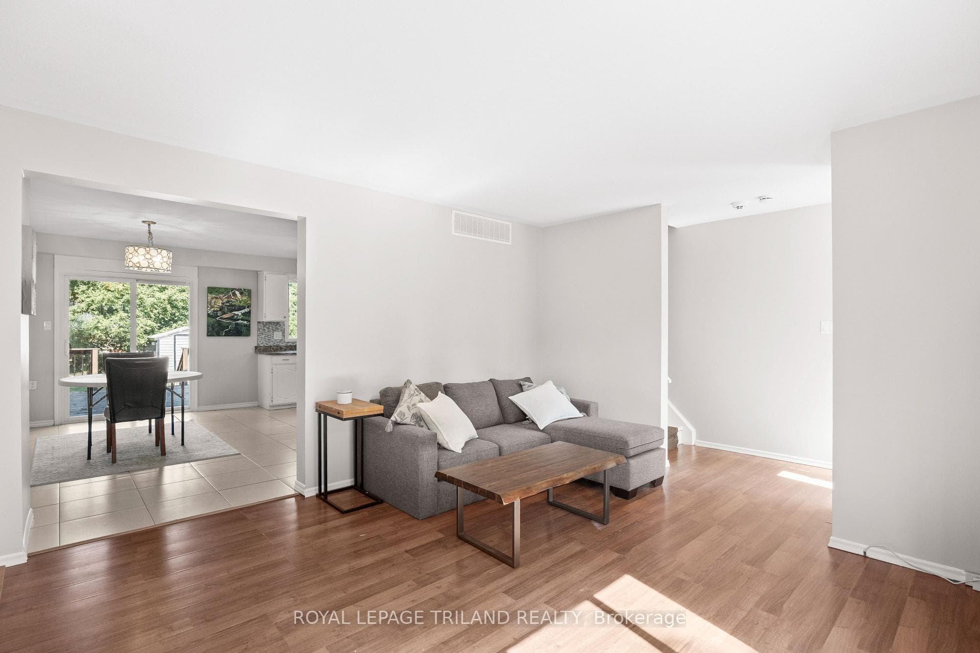 1769 Aldersbrook Road photo 3