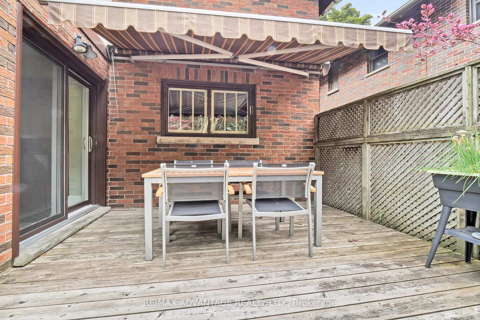 11 Chalmers Street photo 41