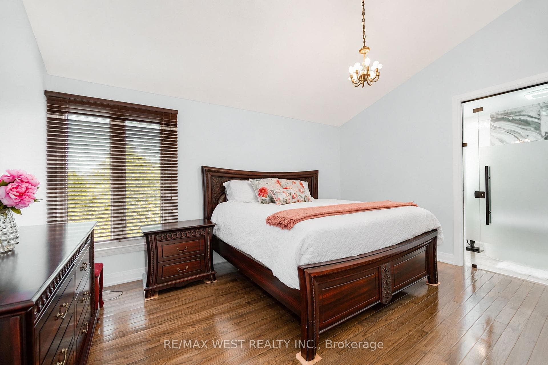 18 Trillium Court photo 11