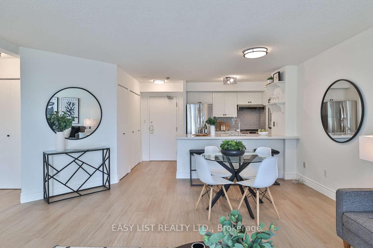 25 Grenville Street Unit 2404 photo 14