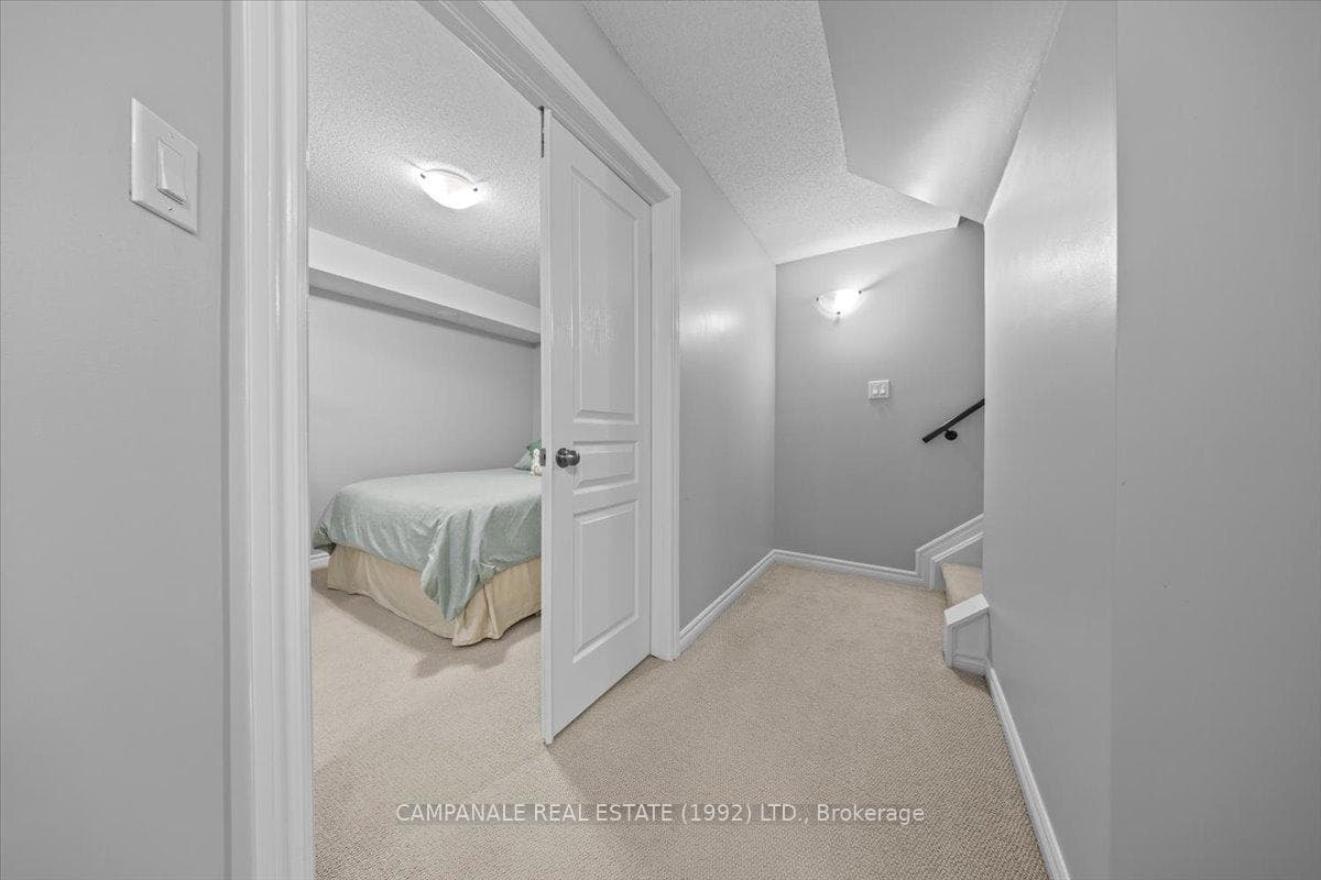 111 Poplin Street photo 23