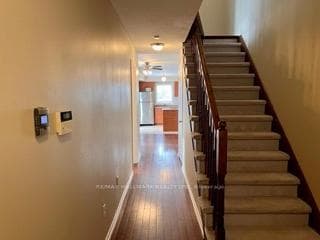 18 Arbuckle Way photo 5