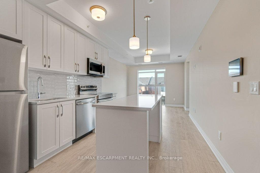 480 Gordon Krantz Avenue Unit 303 photo 9
