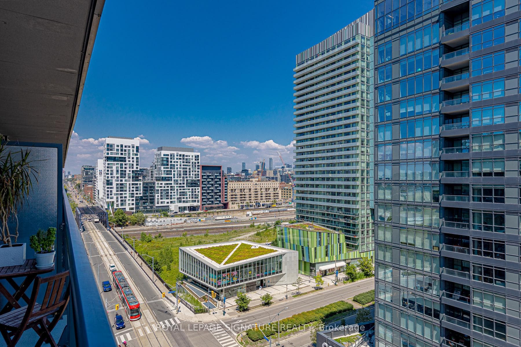169 Fort York Boulevard Unit 1207 photo 18
