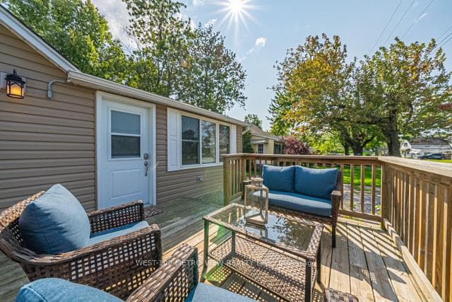 12187 Lakeshore Road photo 3