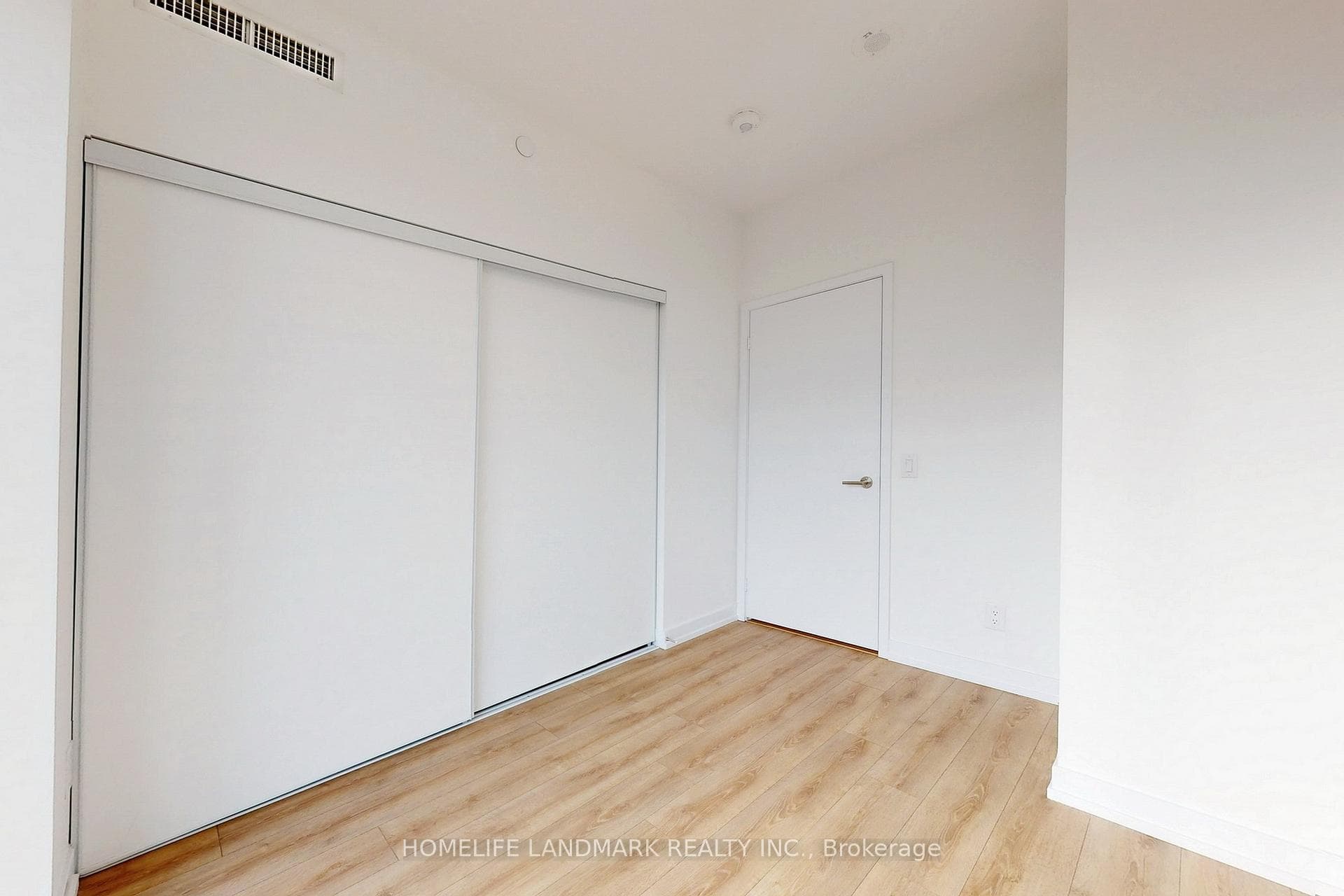 500 Dupont Street Unit 604 photo 16