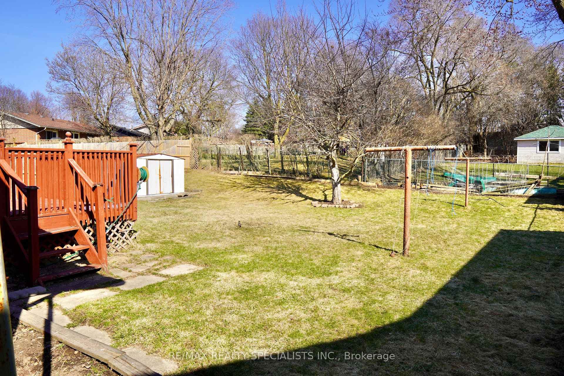 98 Ruskview Road photo 43