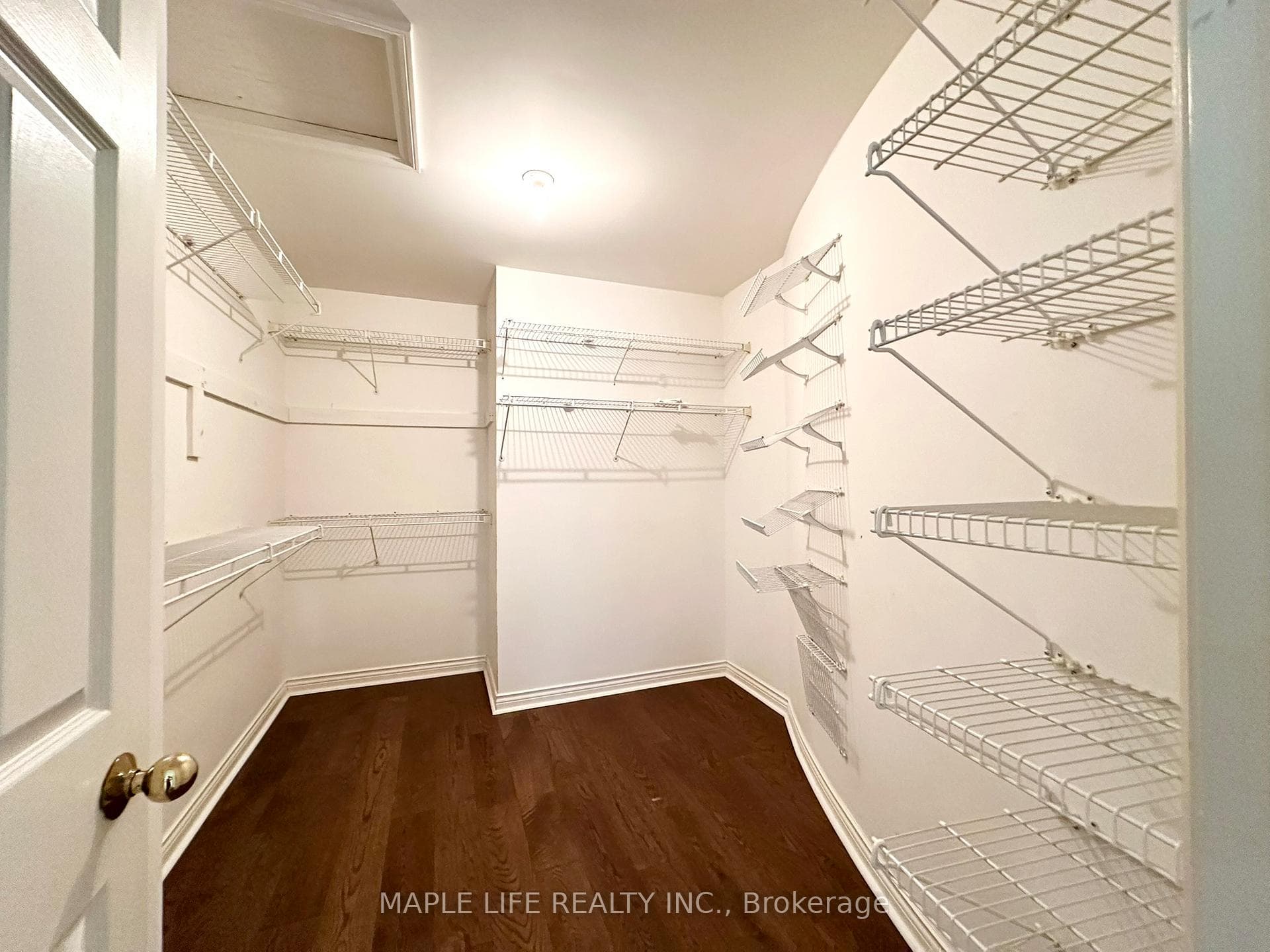 52 Prince Edward Boulevard photo 24