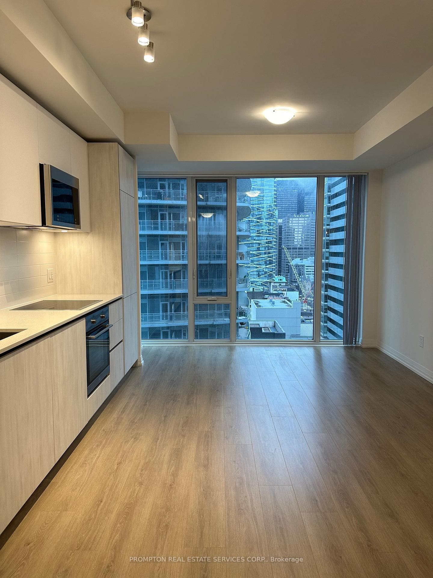 8 Widmer Street Unit 2108 photo 12