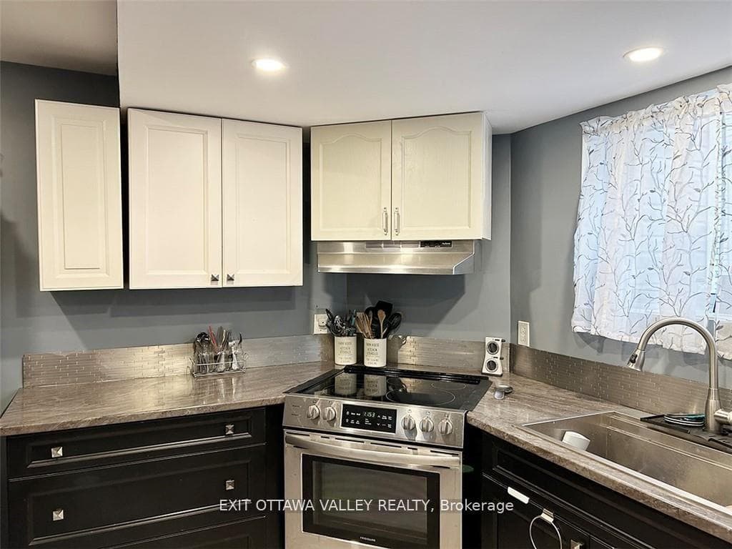 444 Isabella Street photo 5