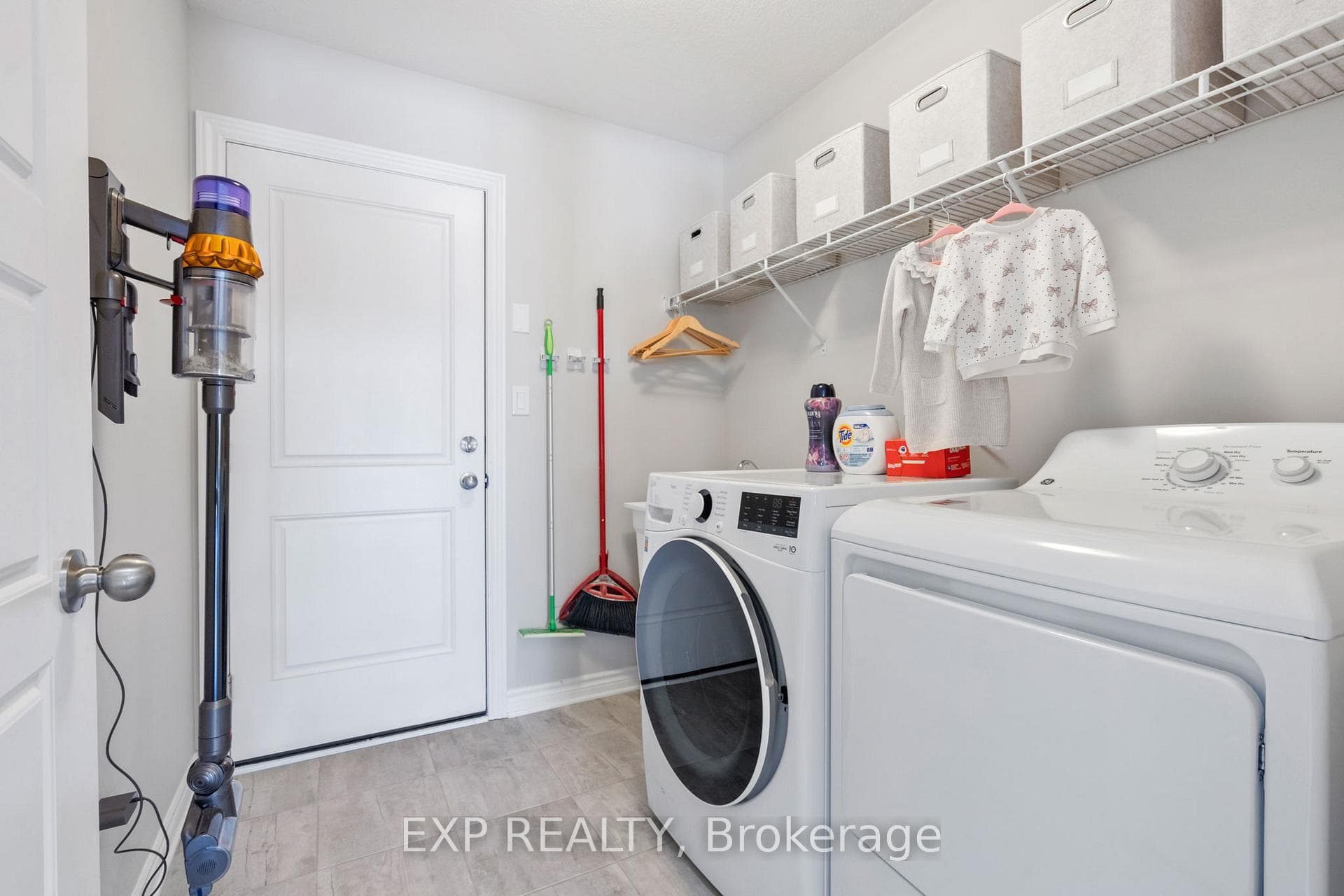 10 Ashberry Place photo 17