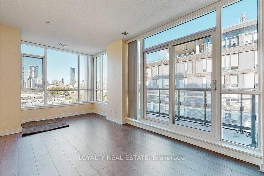 200 Sackville Street Unit 710 photo 34