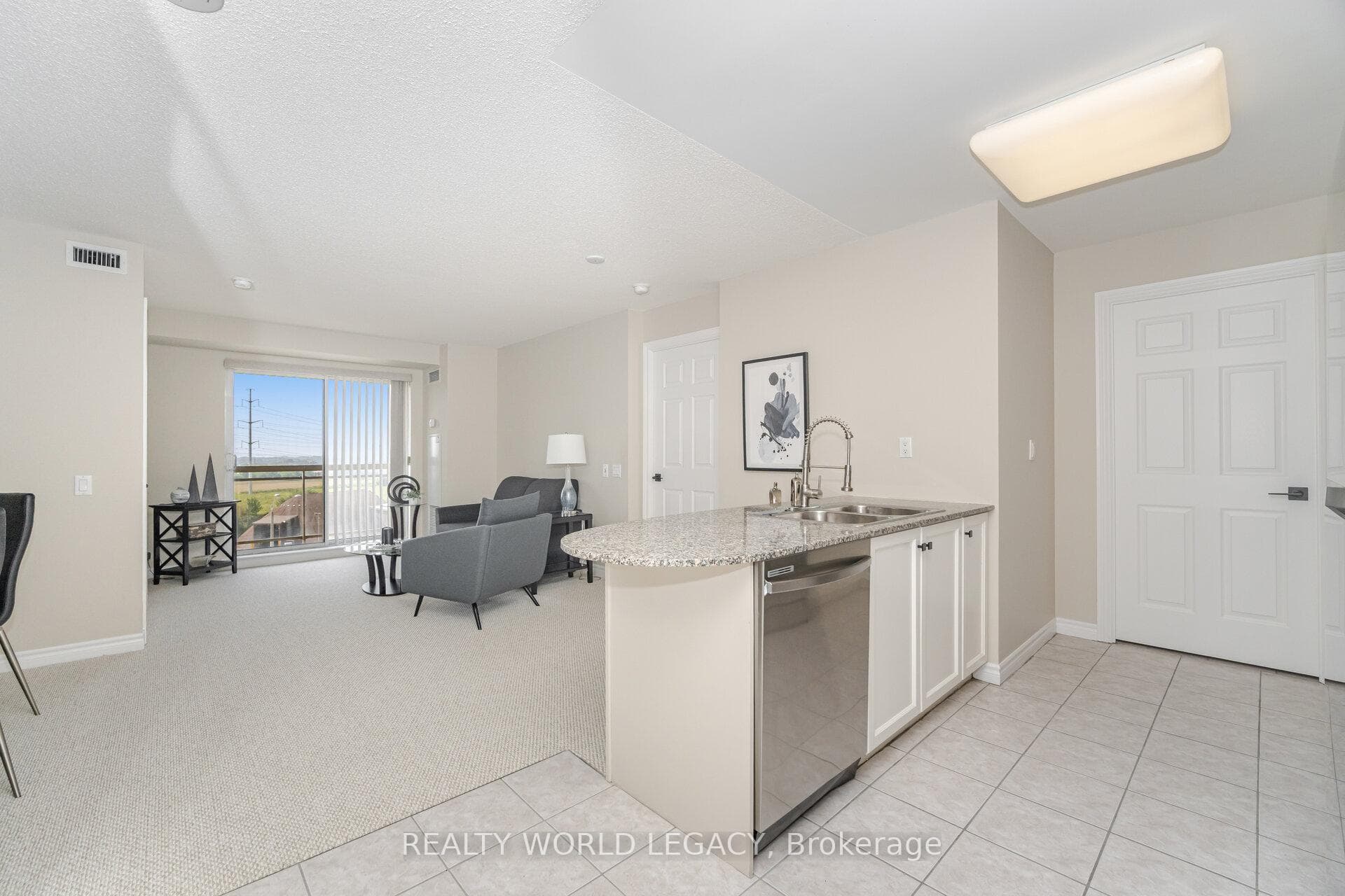 1720 Eglinton Avenue Unit 610 photo 7