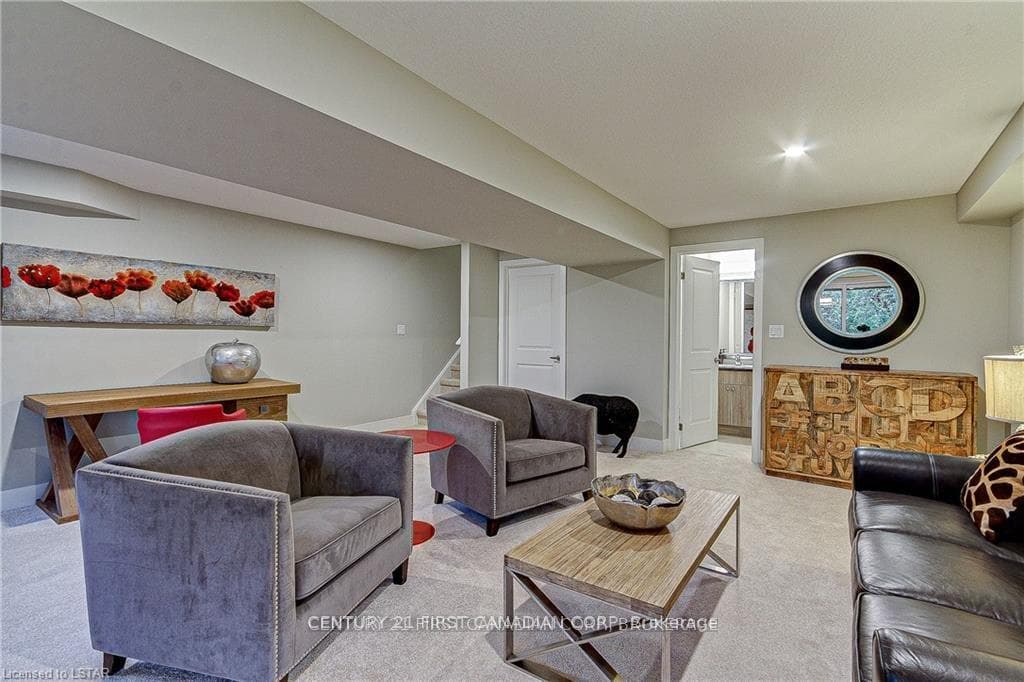 177 Edgevalley Road Unit 88 photo 27