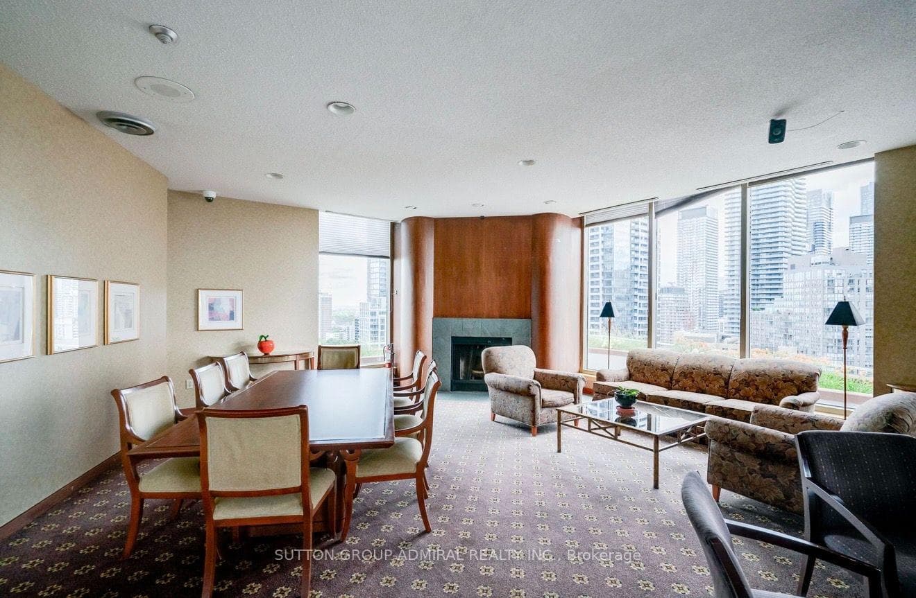 1055 Bay Street Unit 1611 photo 23