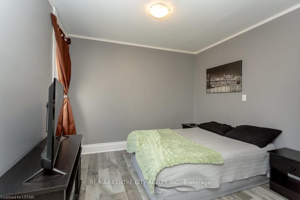 44 ERIE Street photo 21