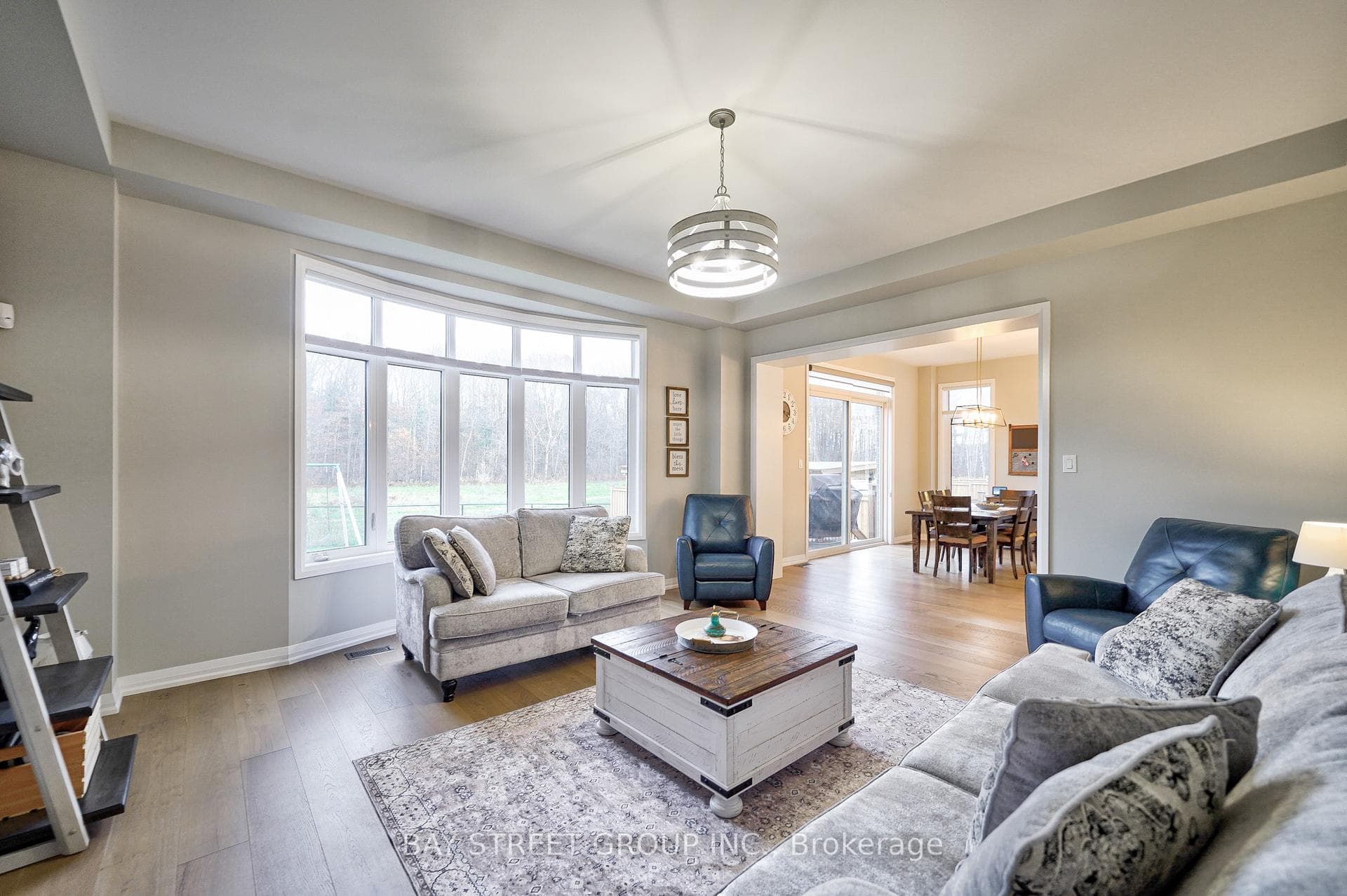 17 THOMPSON Way photo 15