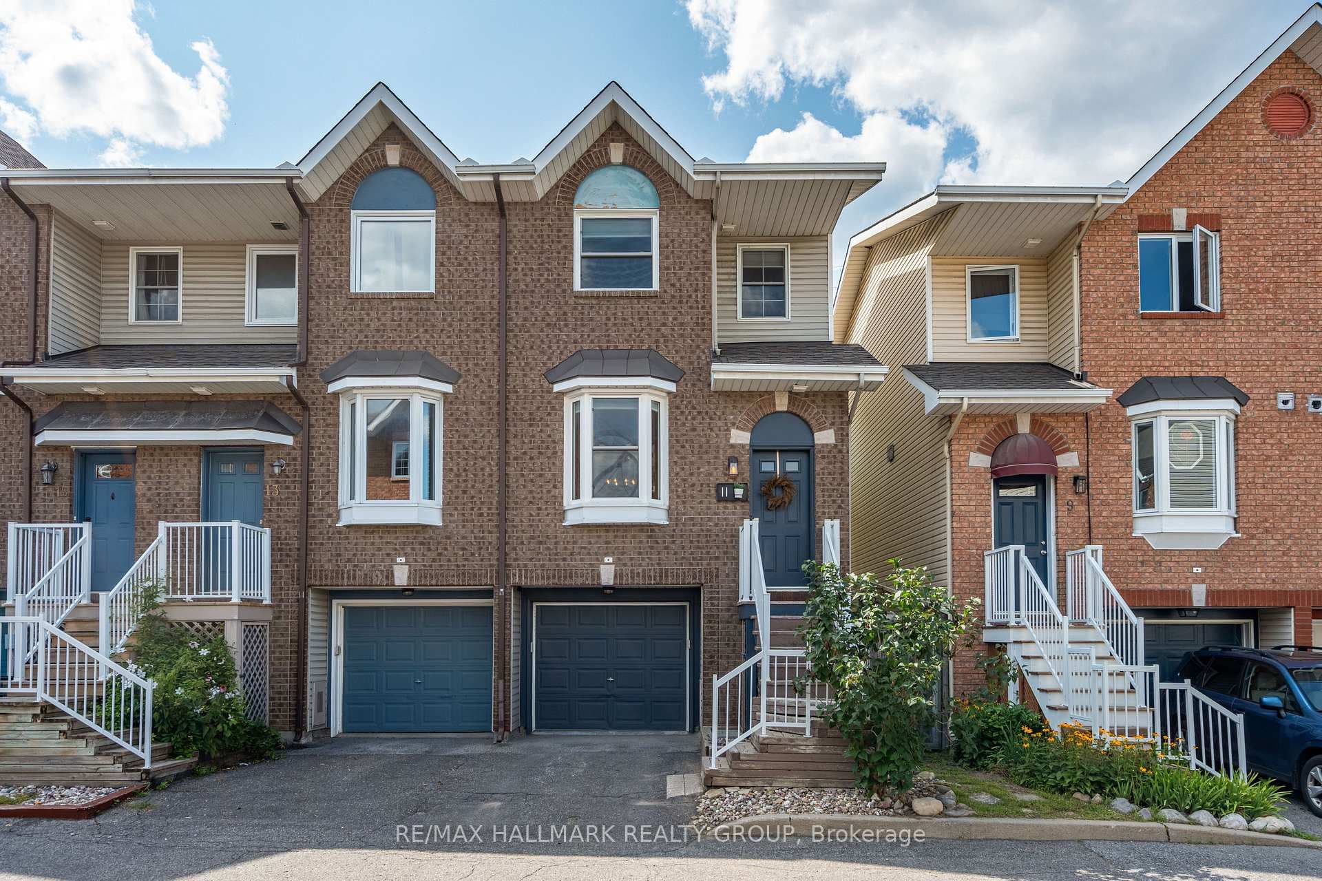 10 HINTONBURG Place Unit 11 photo 1