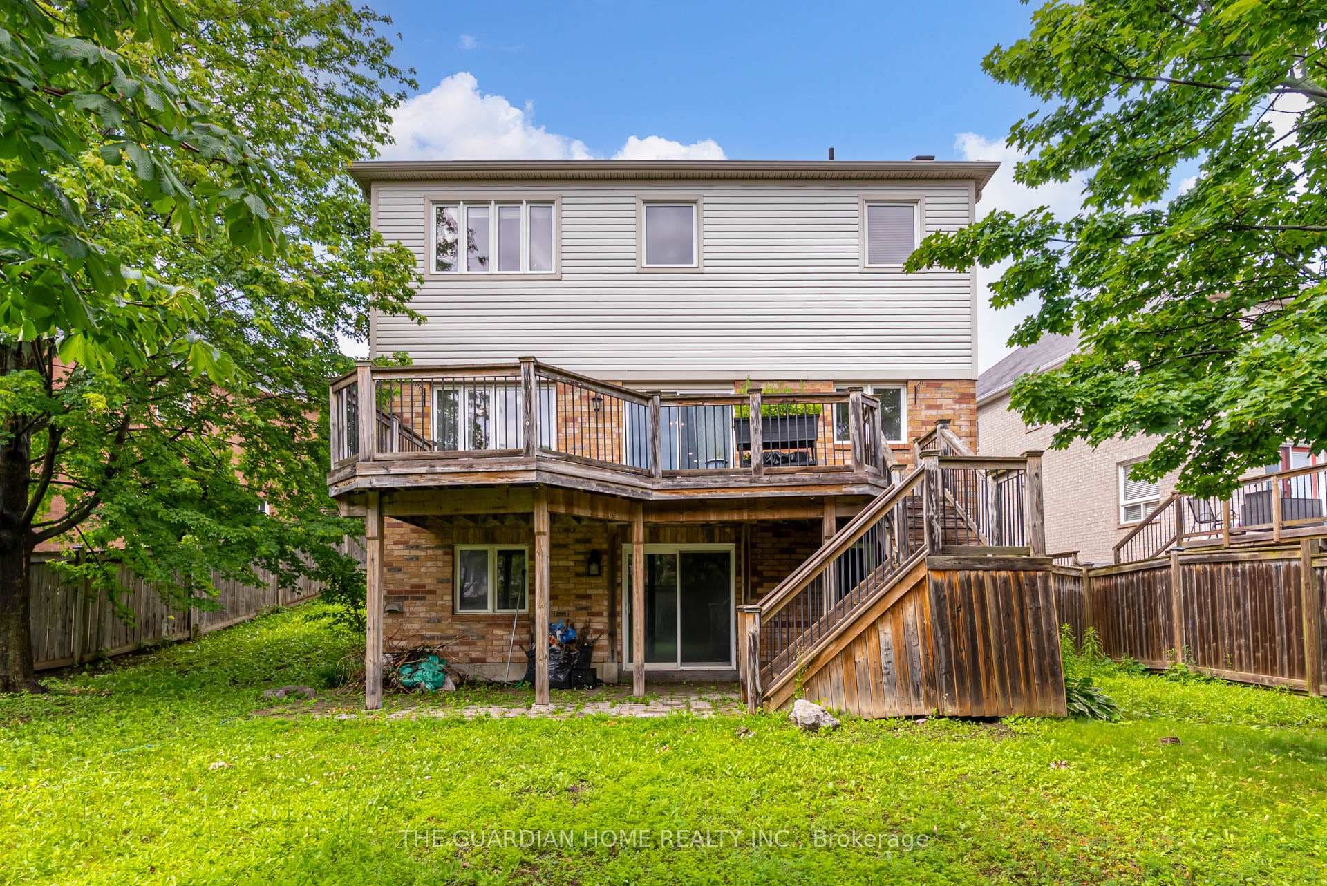 1214 Harlstone Crescent photo 49