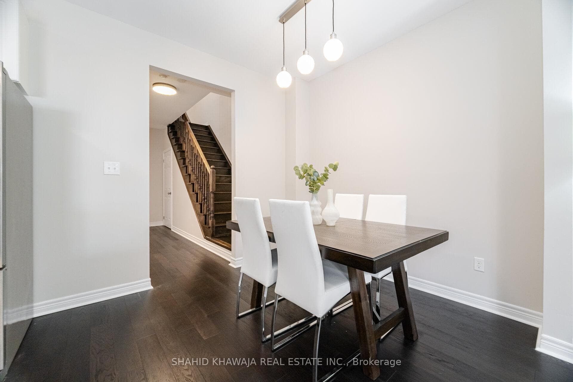 501 Bessborough Drive photo 10