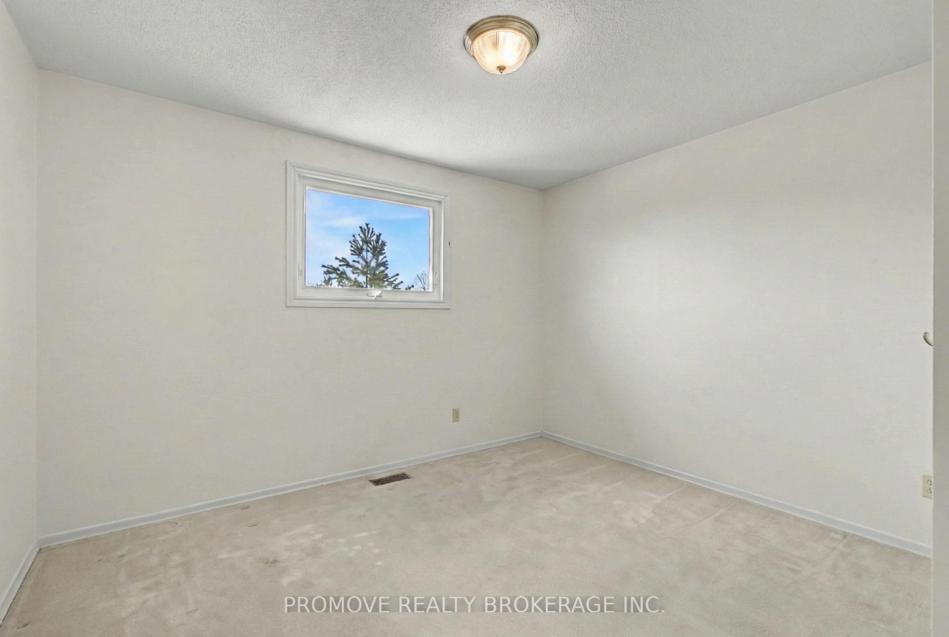 114 Dovercliffe Road photo 11