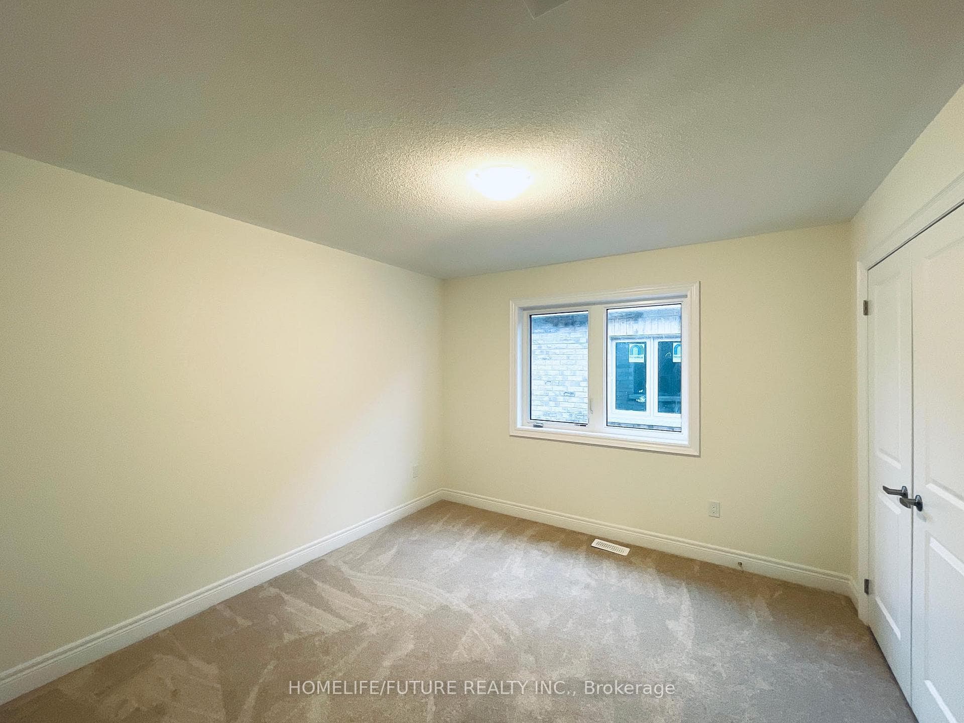 15 Wesley Brooks Street photo 22