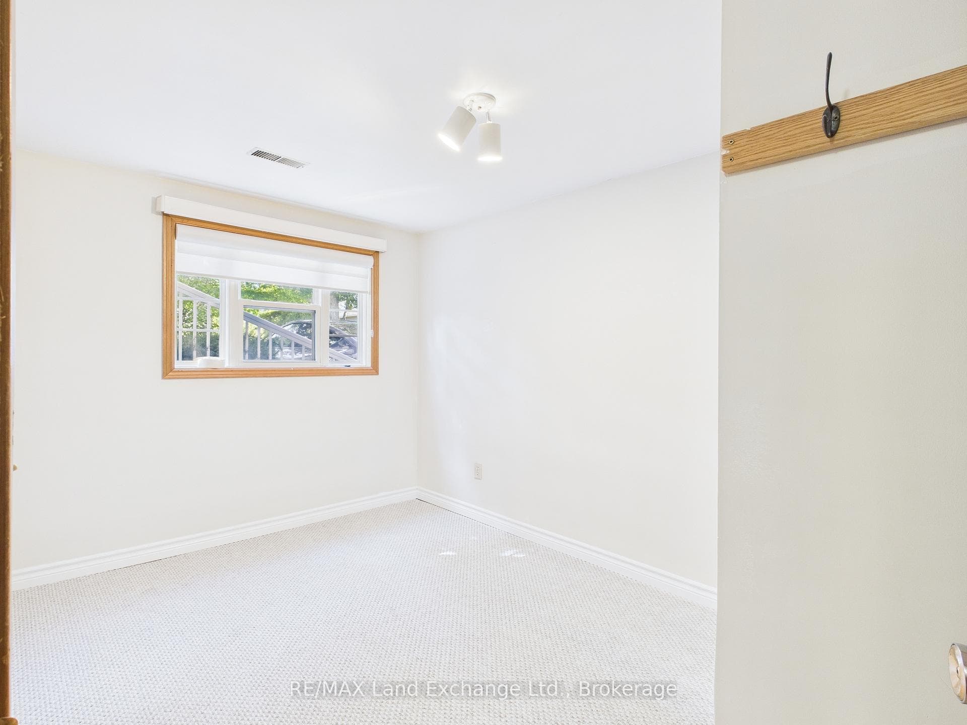 211 Nelson Street photo 21