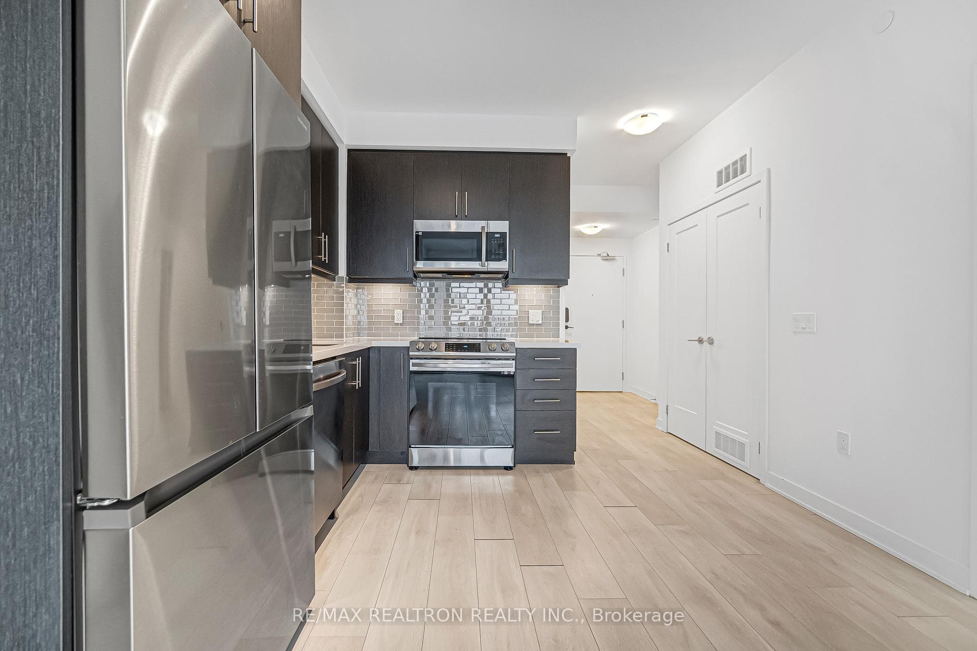 105 Oneida Crescent Unit 1202 photo 17