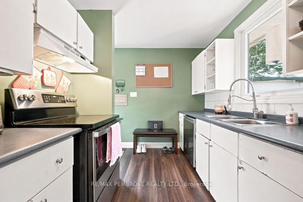 9 James Street photo 18