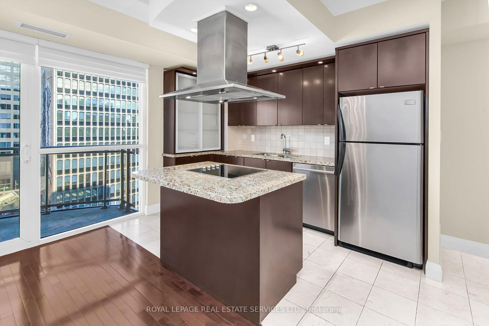 1430 Yonge Street Unit 1006 photo 13