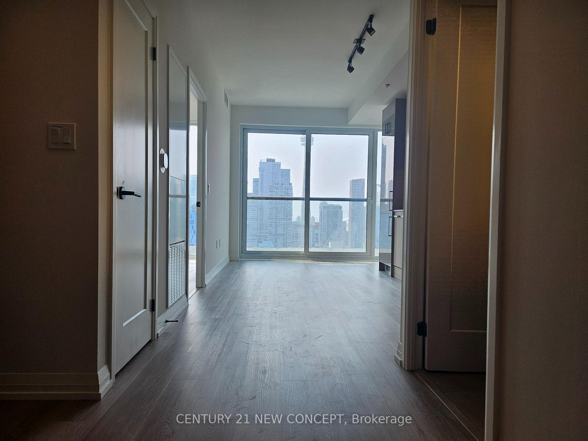 280 Dundas Street Unit 2507 photo 2