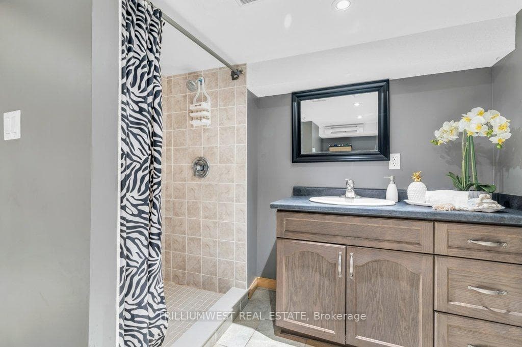 262 Liverpool Street photo 26