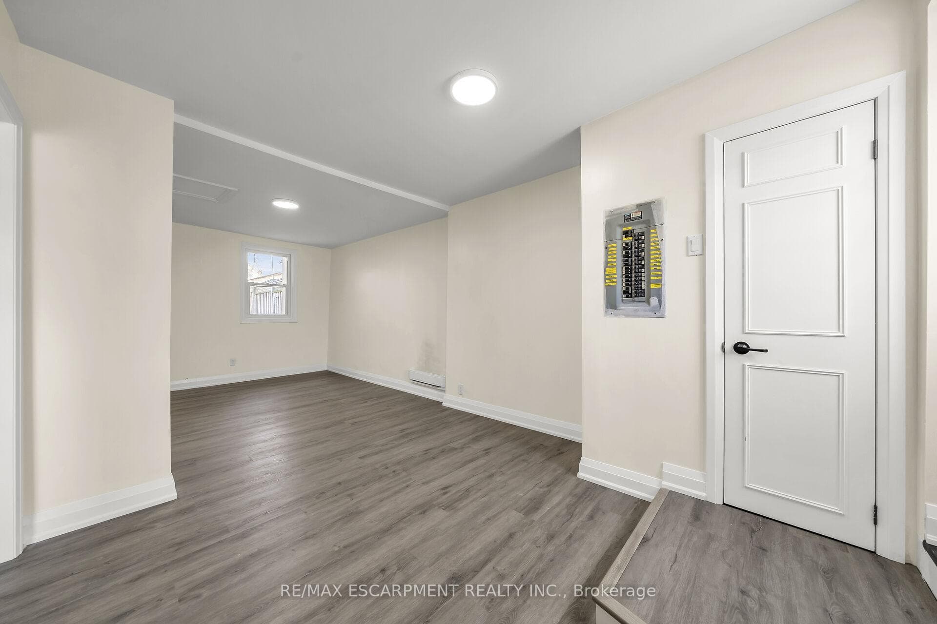 332 East Avenue photo 23