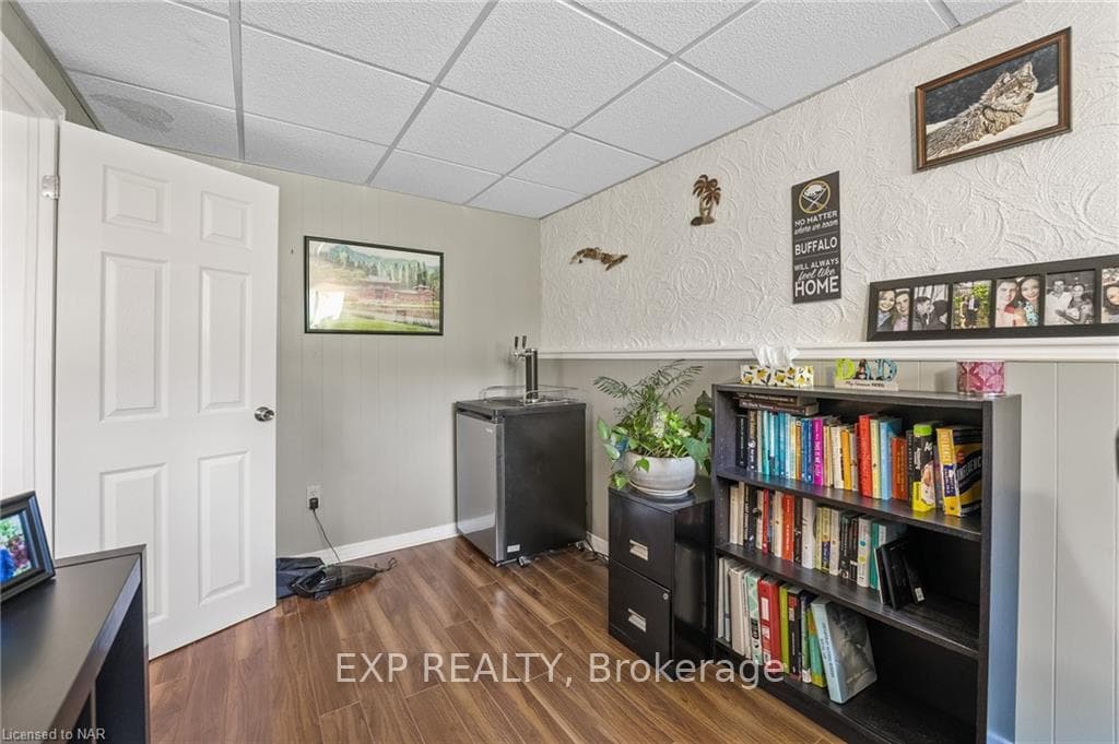 22 SHERMAN Drive photo 27