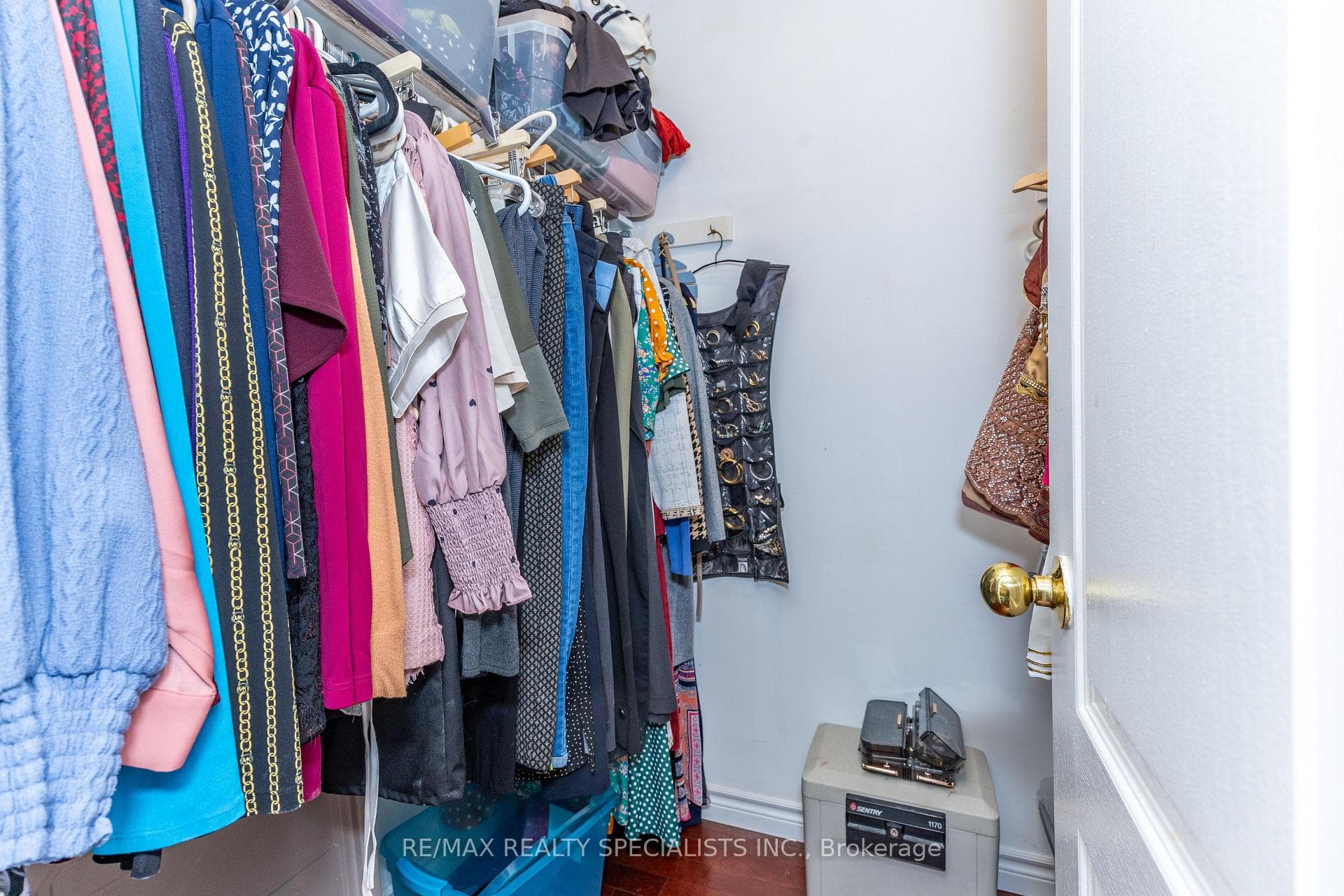 1837 Valleyview Drive photo 37