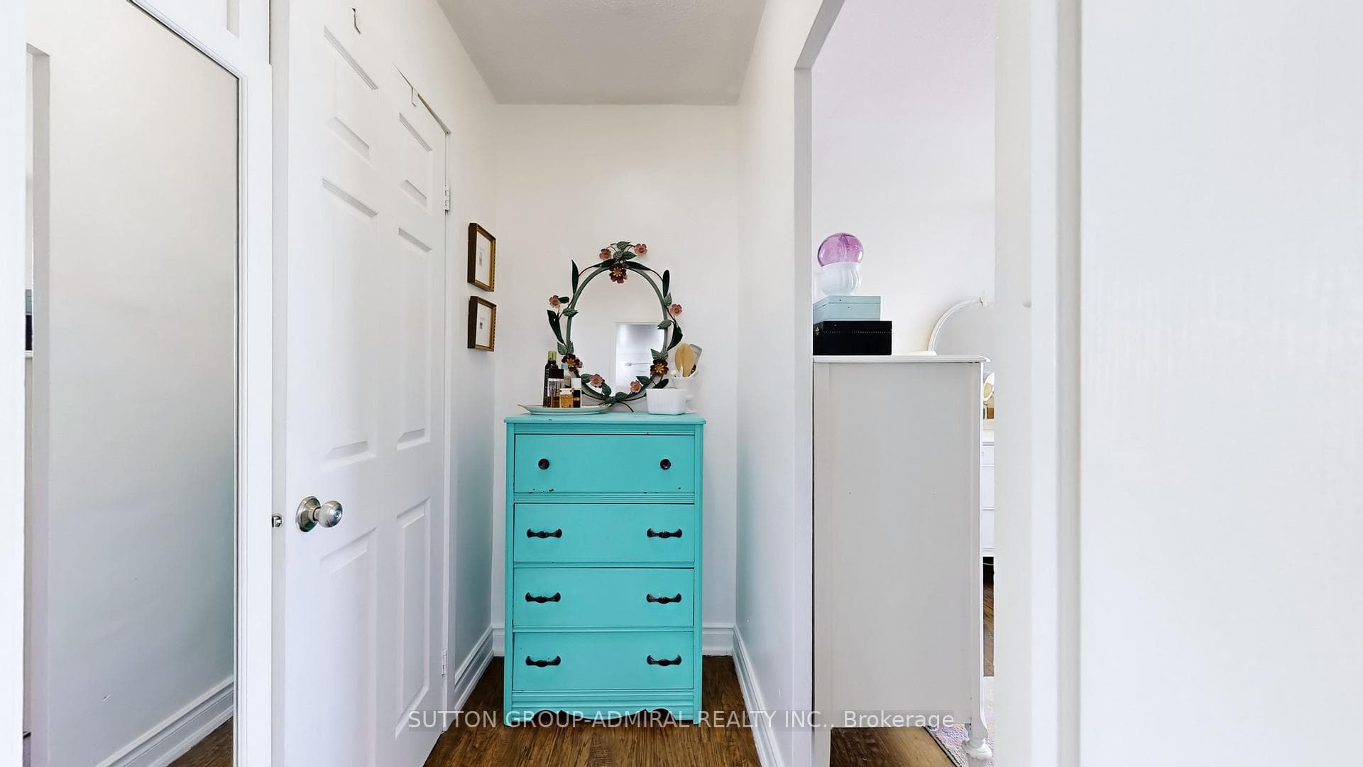85 Emmett Avenue Unit 2402 photo 25