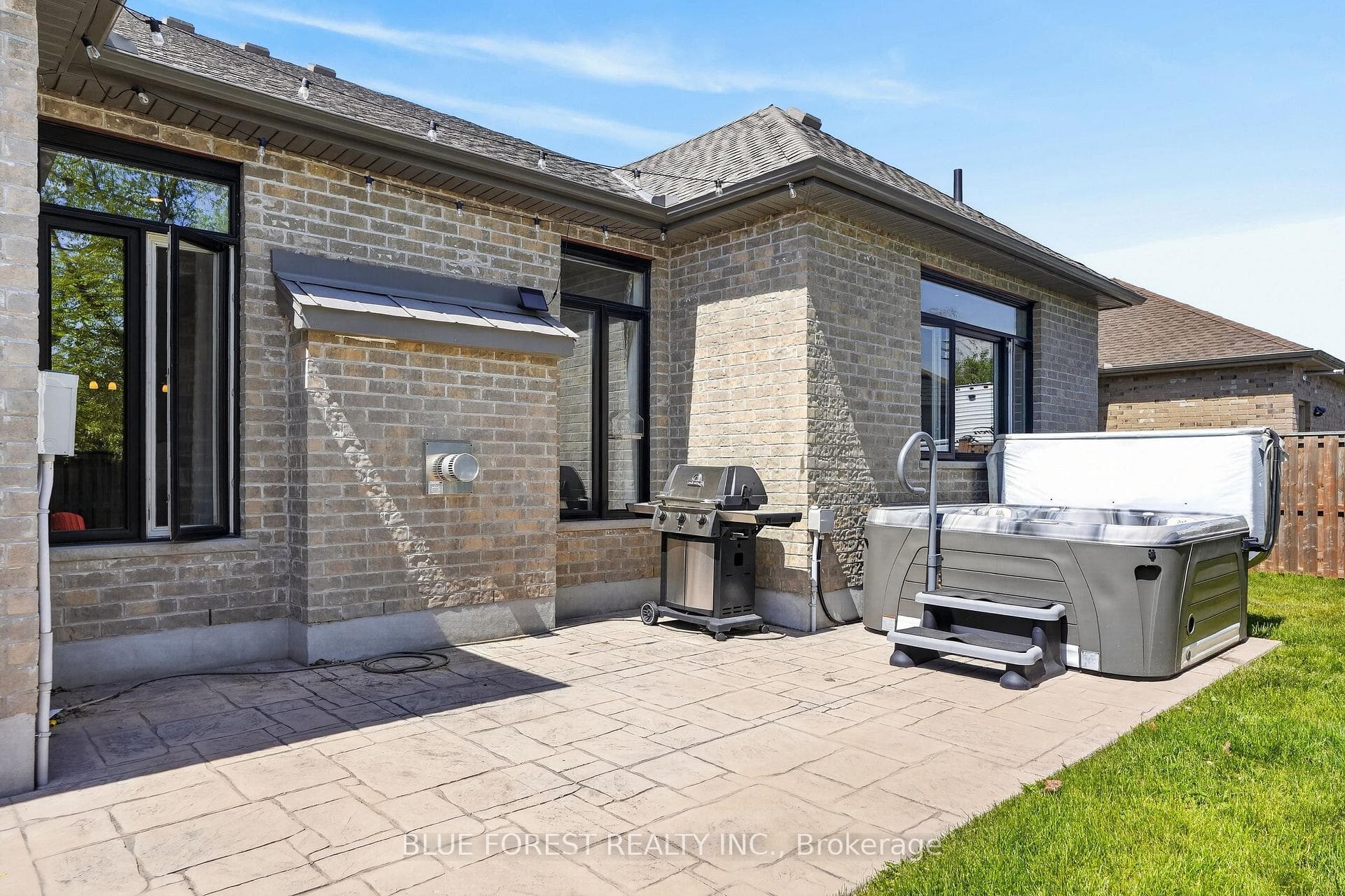 14 Thames Springs Crescent photo 46