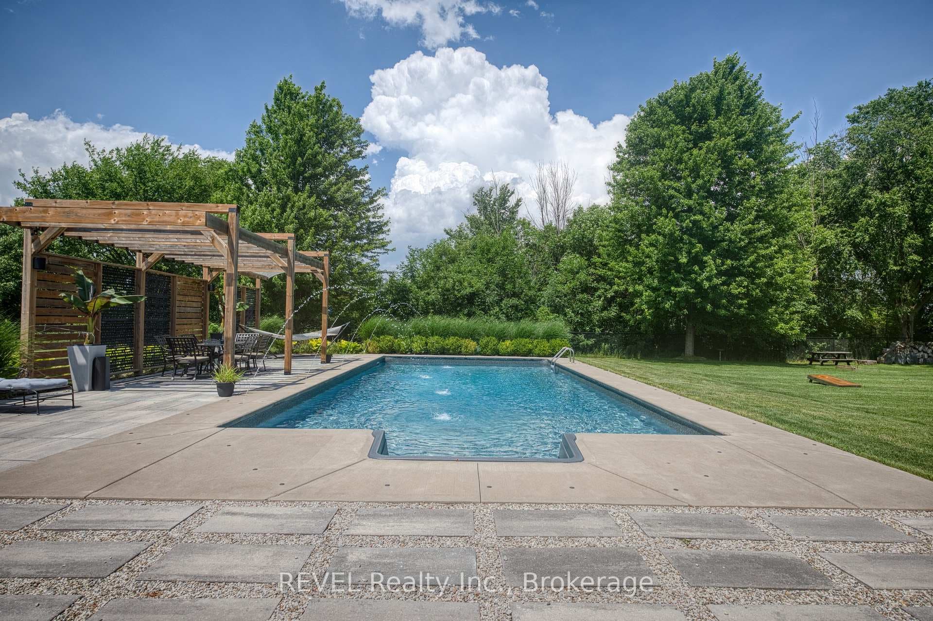 1009 Canboro Road photo 38