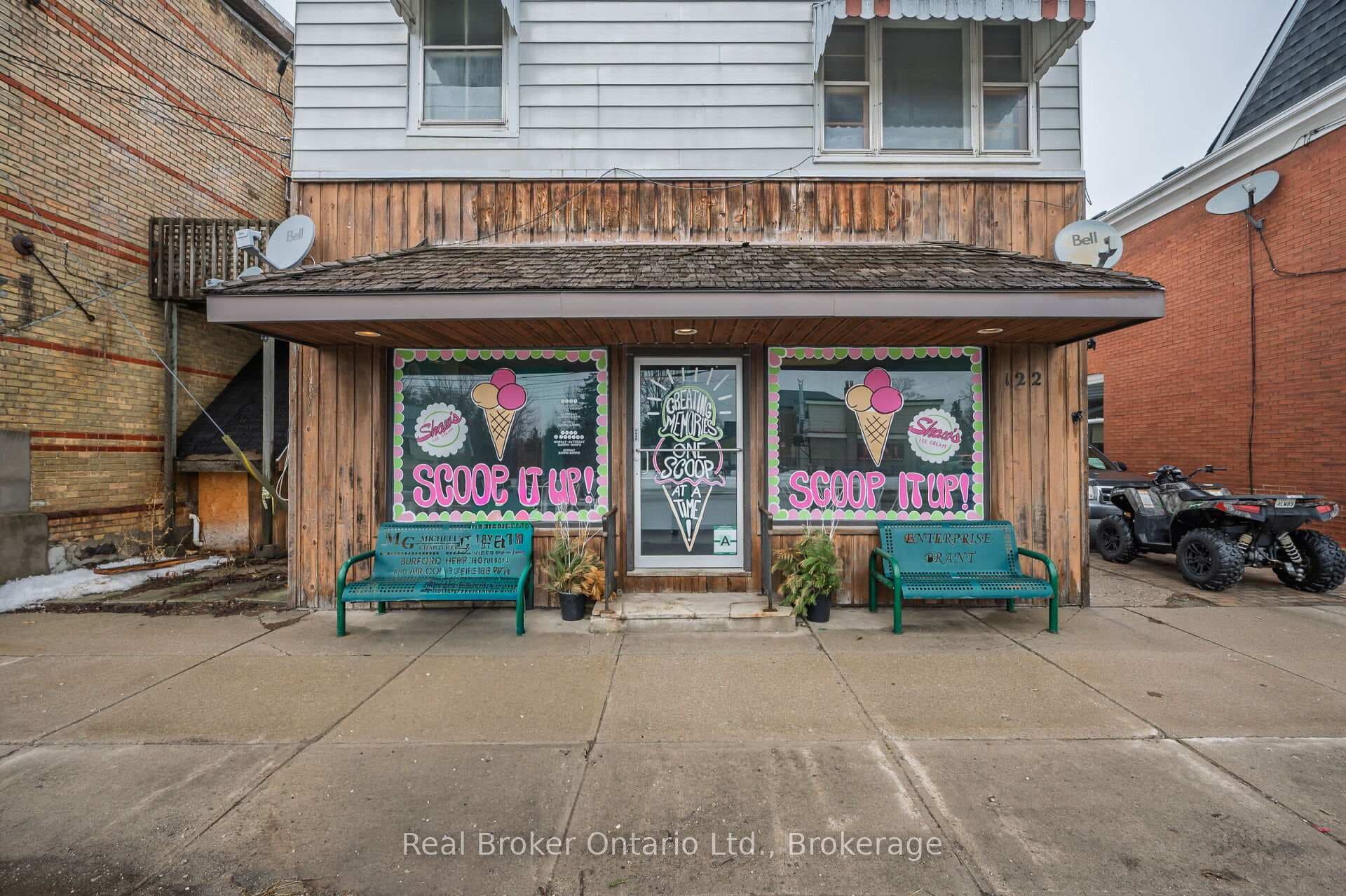 122 KING Street photo 4