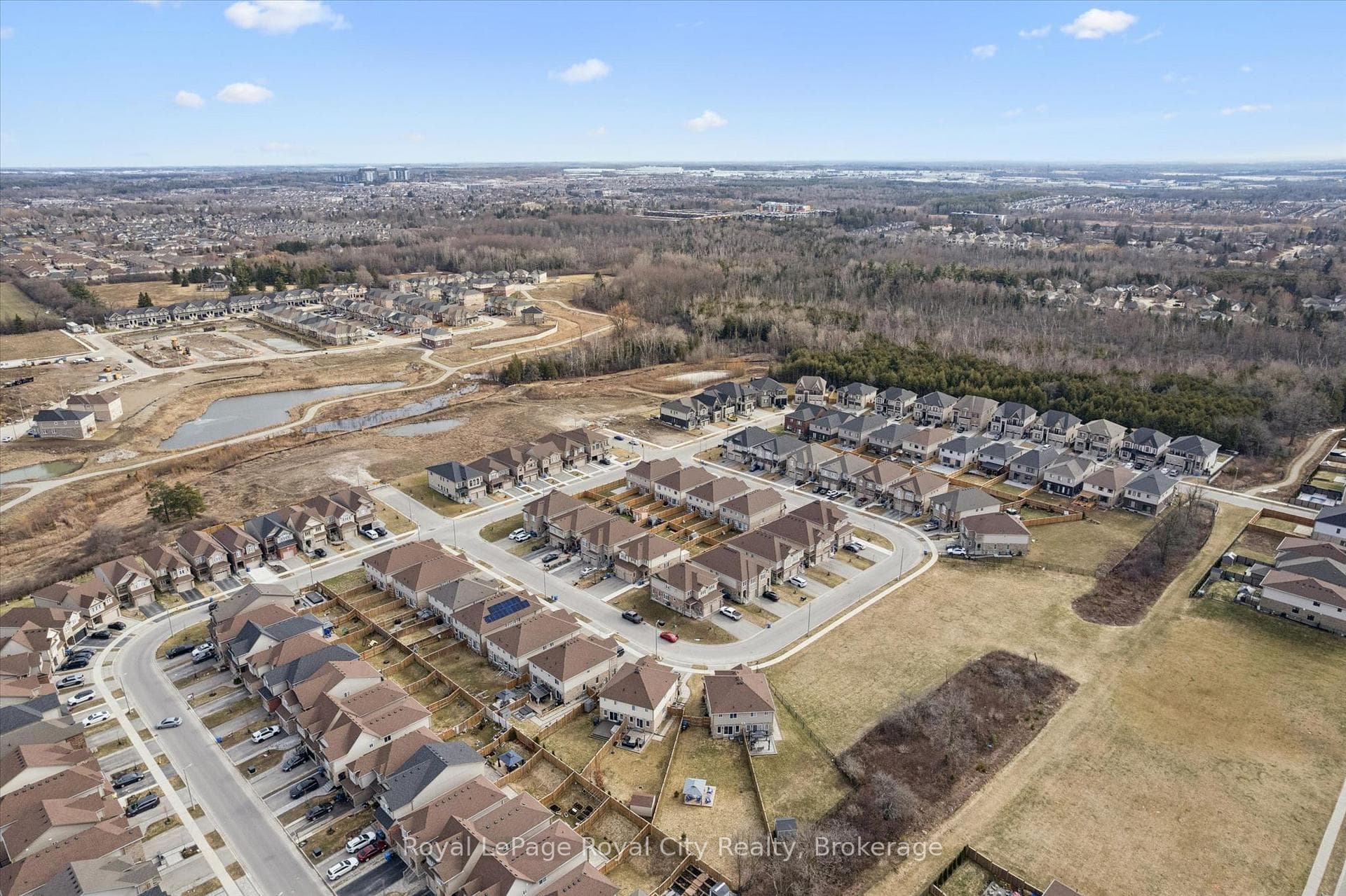 82 John Brabson Crescent photo 45