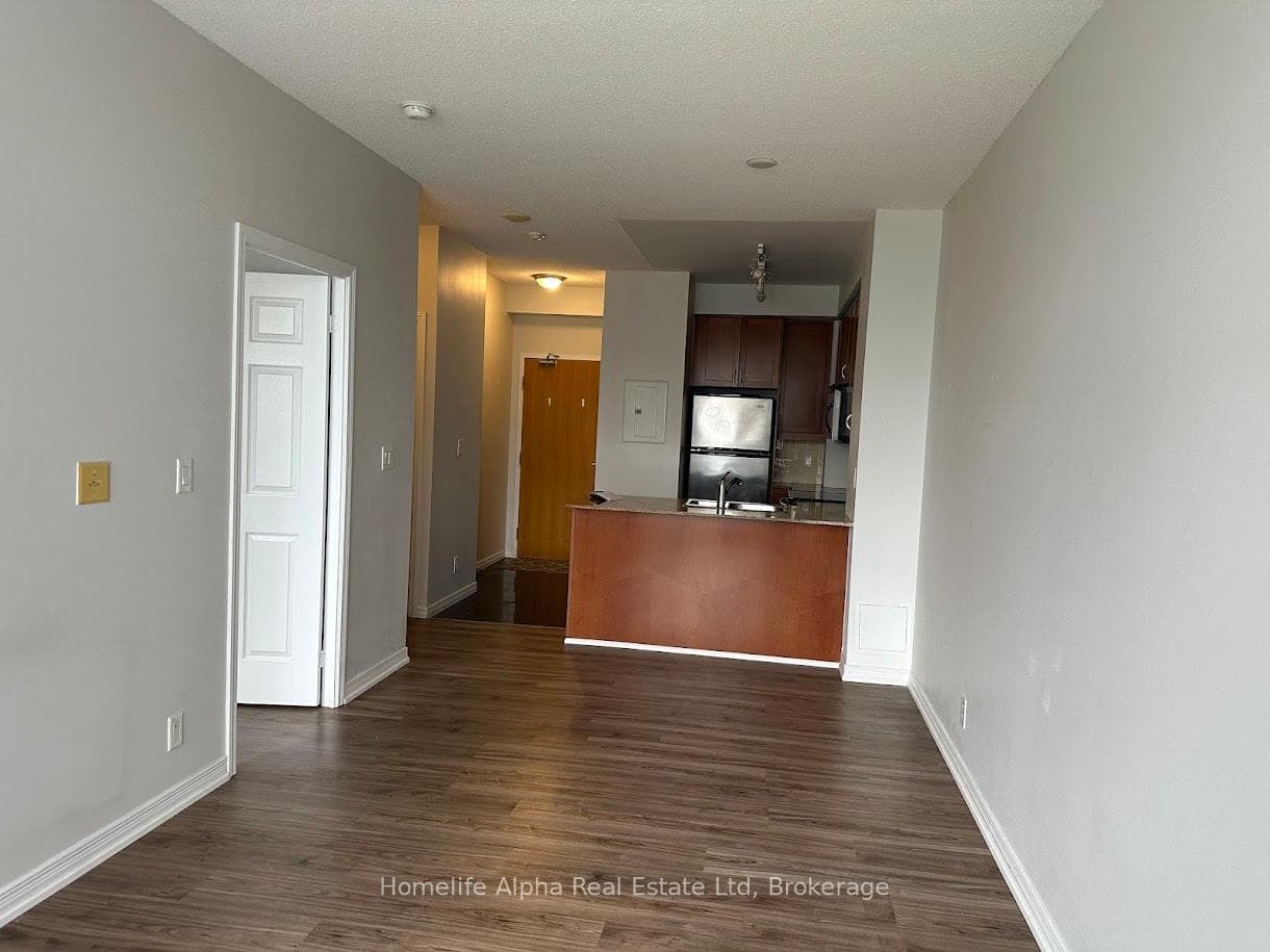 736 Spadina Avenue Unit 207 photo 6