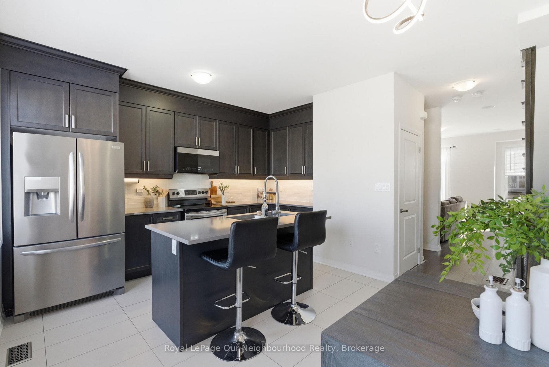 818 Atwater Path photo 5